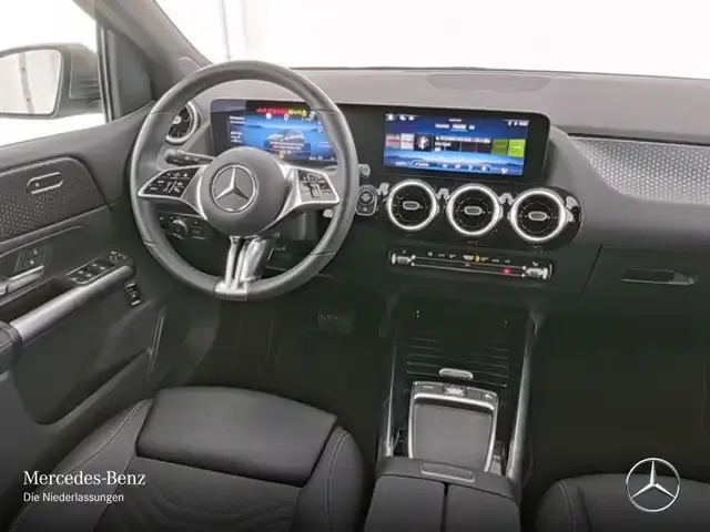 Mercedes-Benz B 220