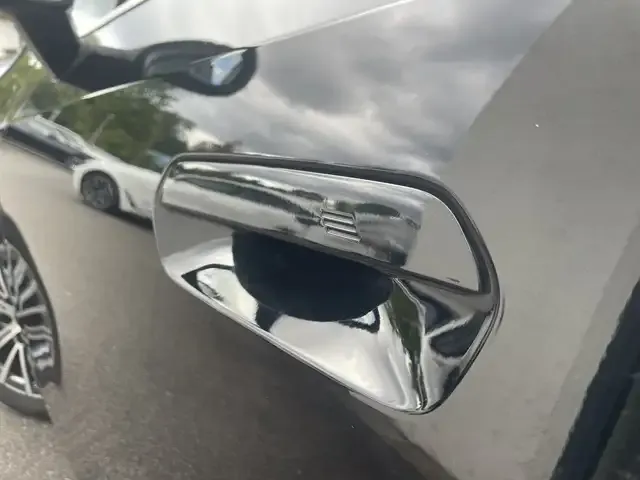 BMW 225