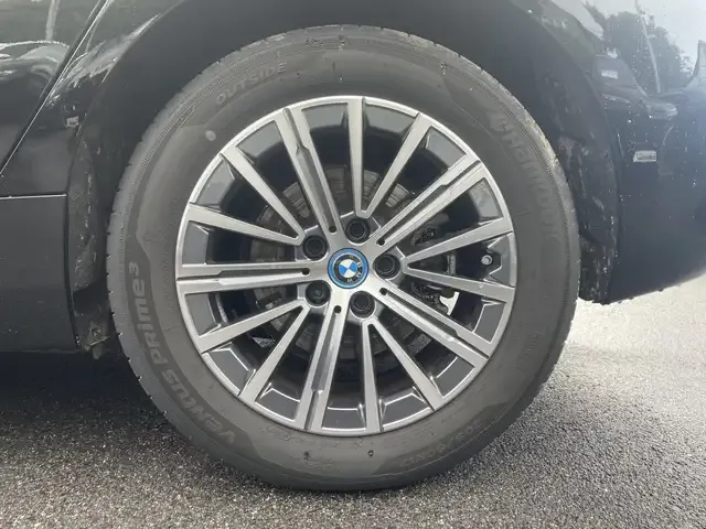 BMW 225