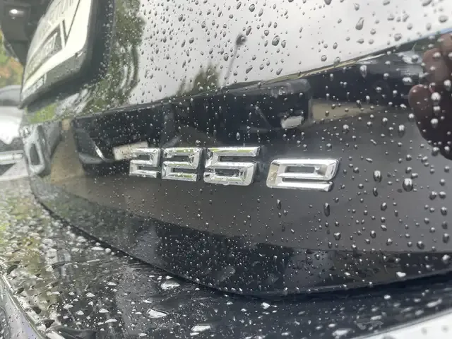 BMW 225