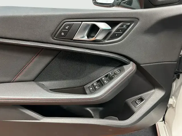 BMW 128