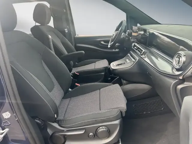 Mercedes-Benz V 220