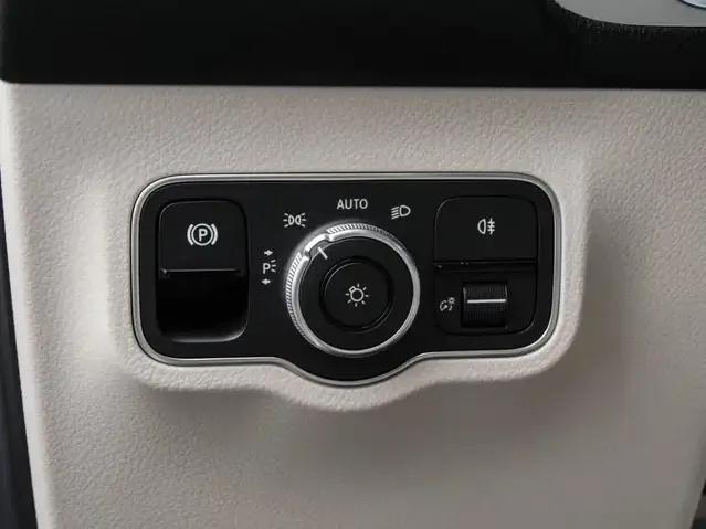 Mercedes-Benz EQB 250