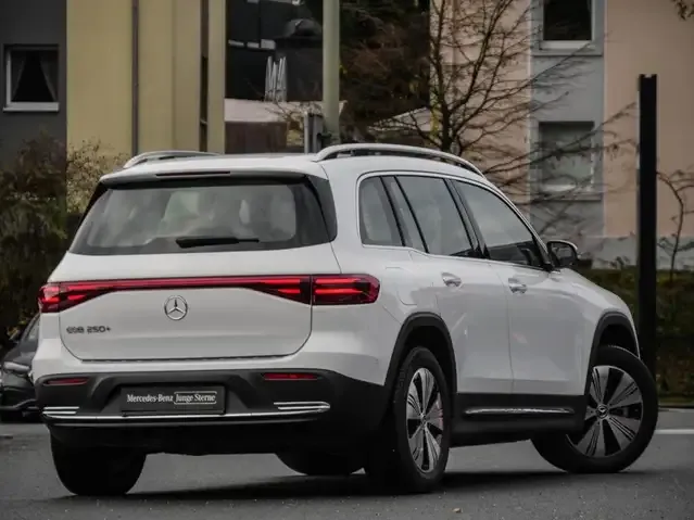 Mercedes-Benz EQB 250
