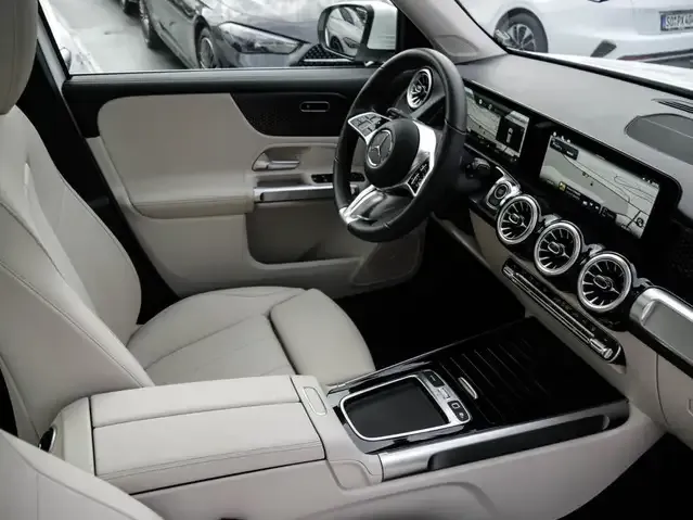 Mercedes-Benz EQB 250