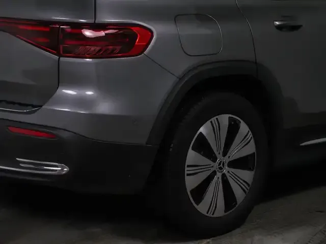 Mercedes-Benz EQB 250