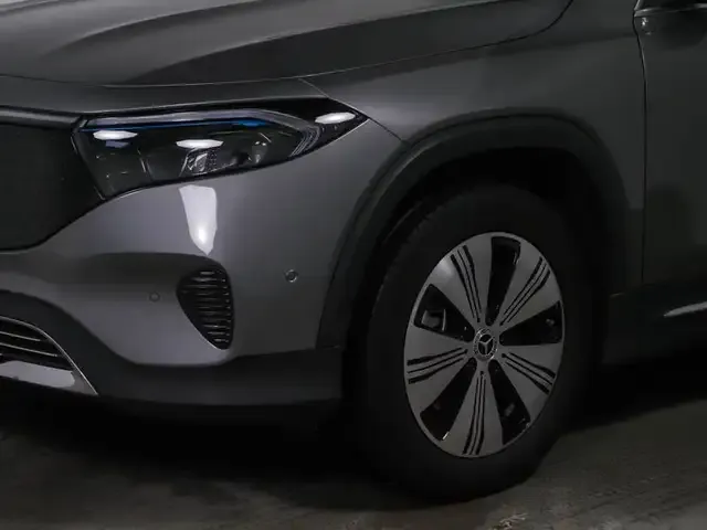 Mercedes-Benz EQB 250