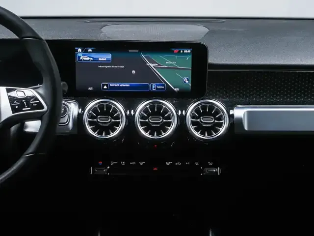 Mercedes-Benz EQB 250