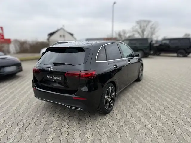 Mercedes-Benz B 200