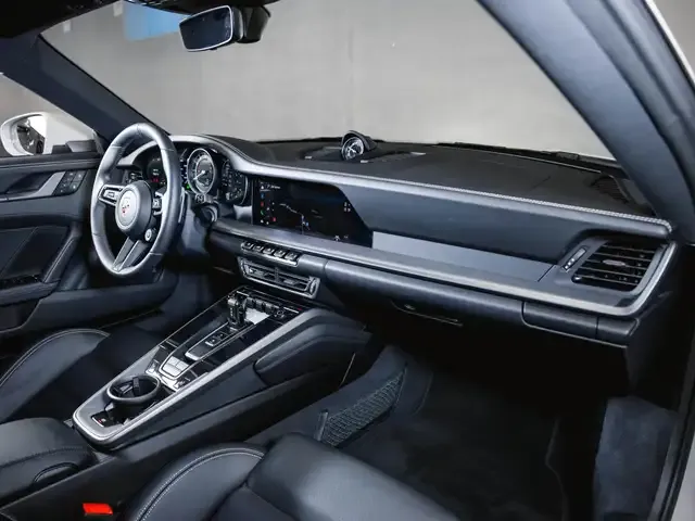 Porsche 992
