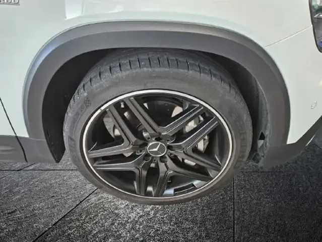 Mercedes-Benz GLB 35 AMG