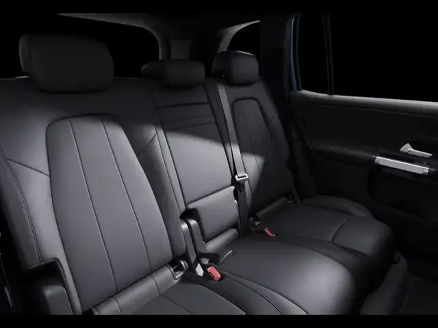 Mercedes-Benz EQB 300