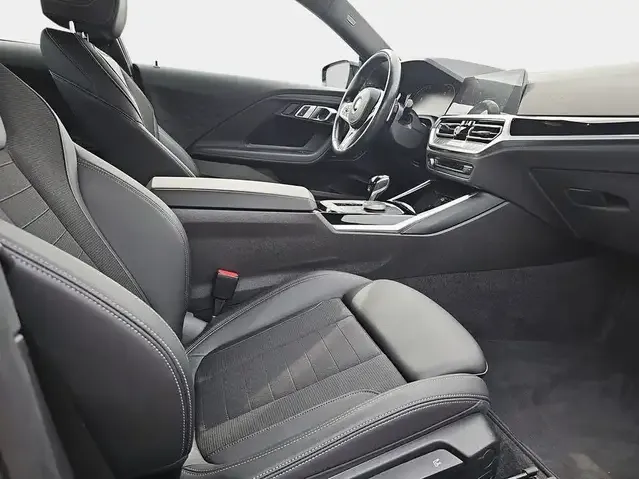 BMW 230