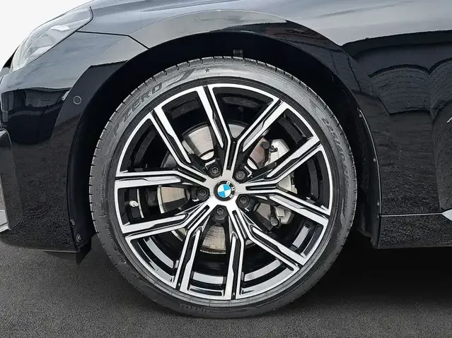 BMW 230