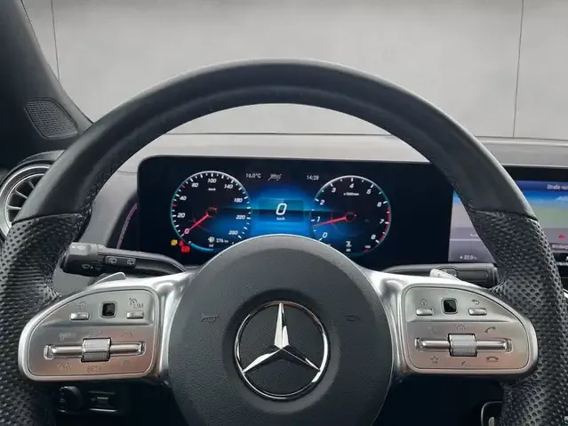 Mercedes-Benz GLB 250