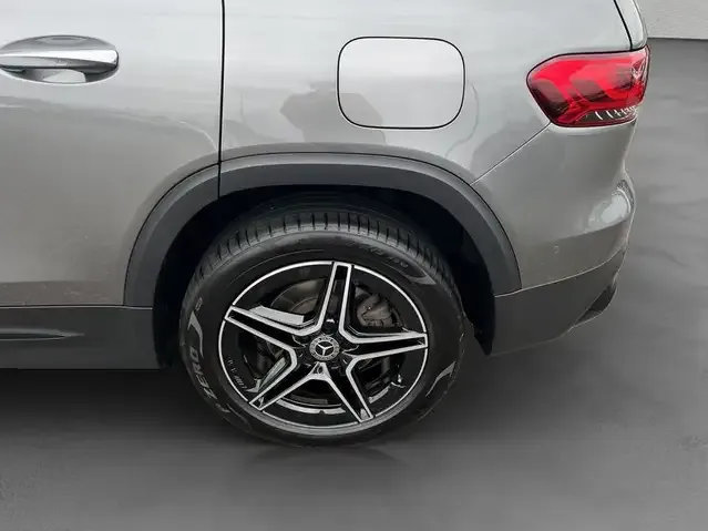 Mercedes-Benz GLB 250