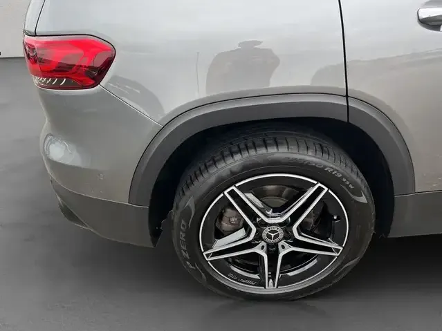 Mercedes-Benz GLB 250