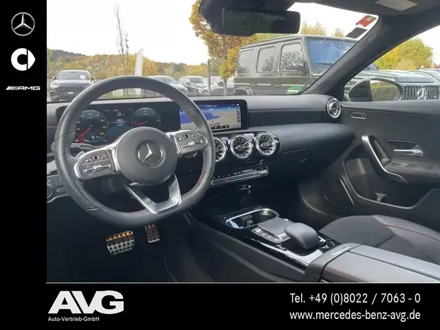 Mercedes-Benz A 220