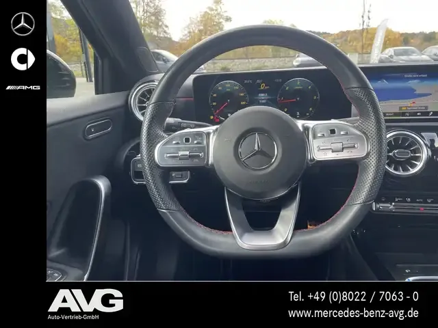 Mercedes-Benz A 220