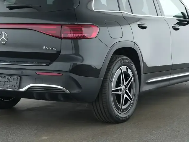 Mercedes-Benz EQB 300