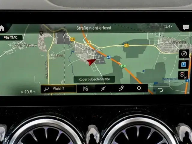 Mercedes-Benz GLB 220