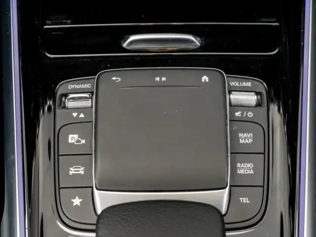 Mercedes-Benz GLB 220