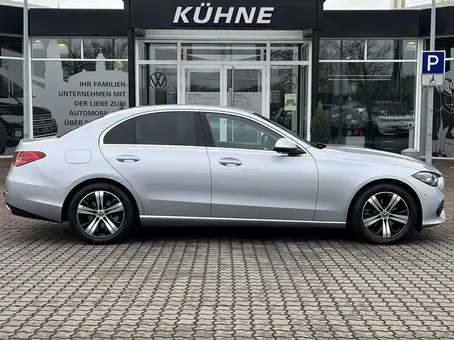 Mercedes-Benz C 220