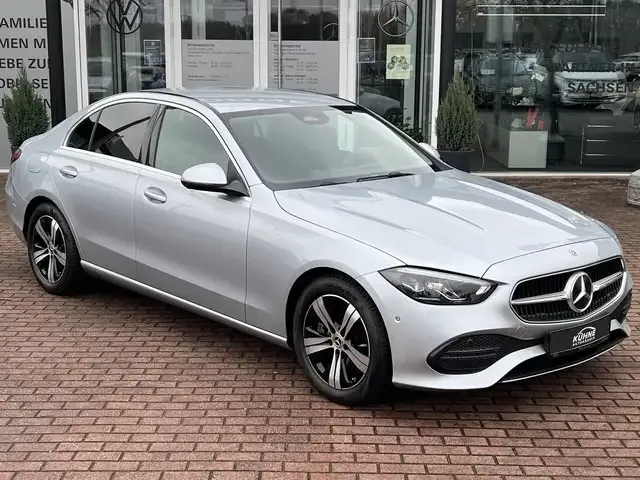 Mercedes-Benz C 220