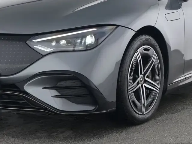 Mercedes-Benz EQE 350