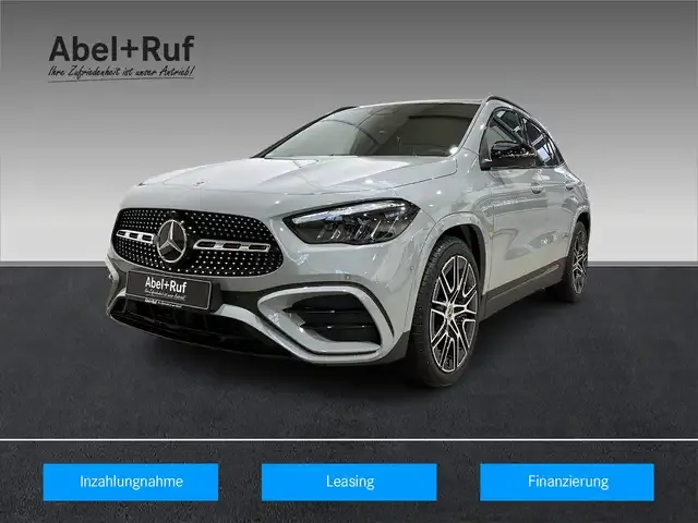 Mercedes-Benz GLA 200