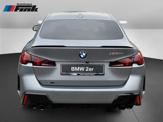 BMW 235