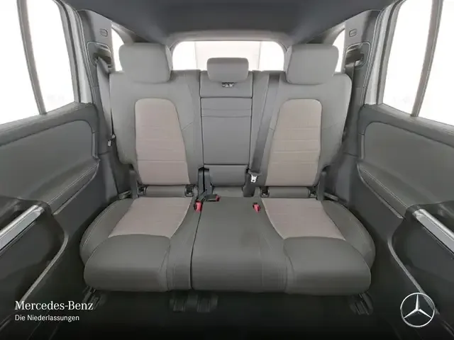 Mercedes-Benz EQB 300