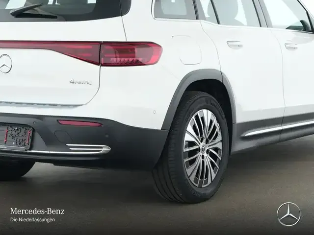 Mercedes-Benz EQB 300