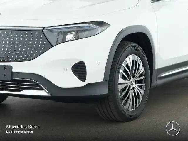 Mercedes-Benz EQB 300