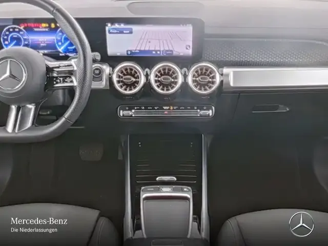 Mercedes-Benz EQB 300