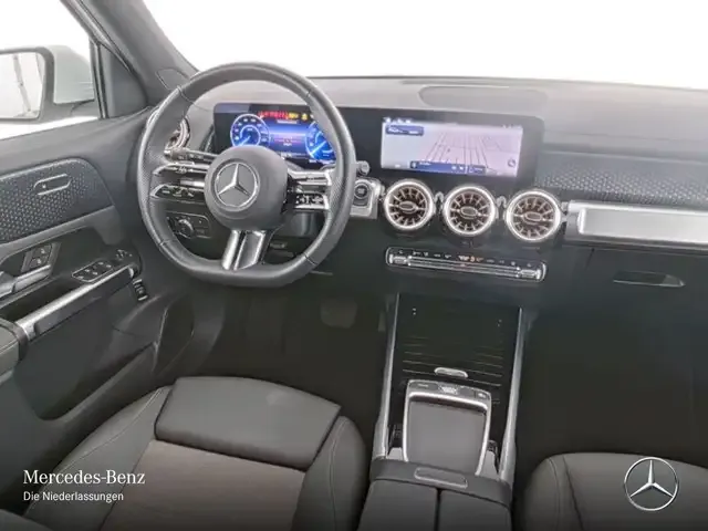 Mercedes-Benz EQB 300
