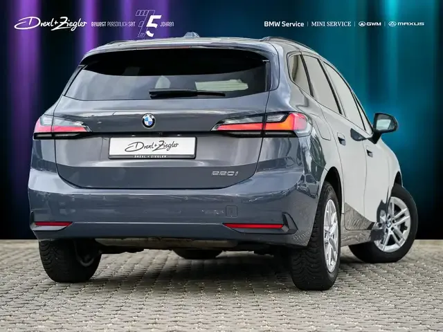 BMW 220