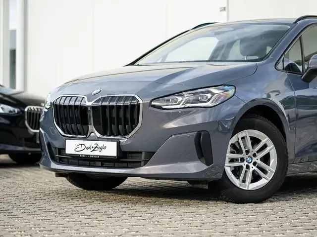 BMW 220