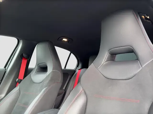 Mercedes-Benz A 35 AMG