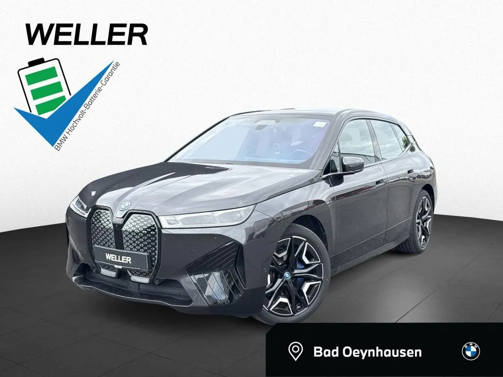 BMW iX