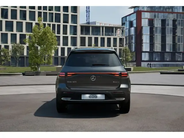 Mercedes-Benz EQB 300