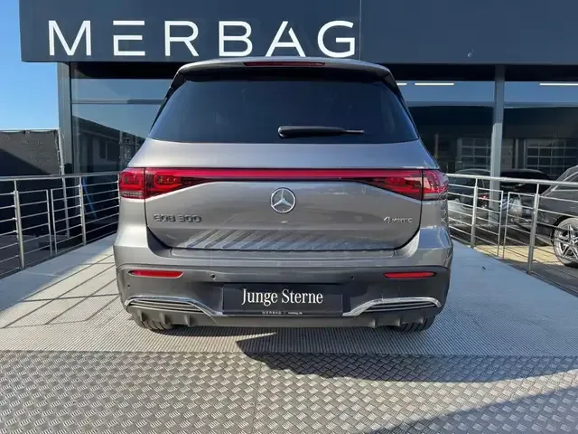 Mercedes-Benz EQB 300
