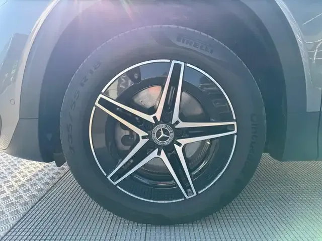 Mercedes-Benz EQB 300
