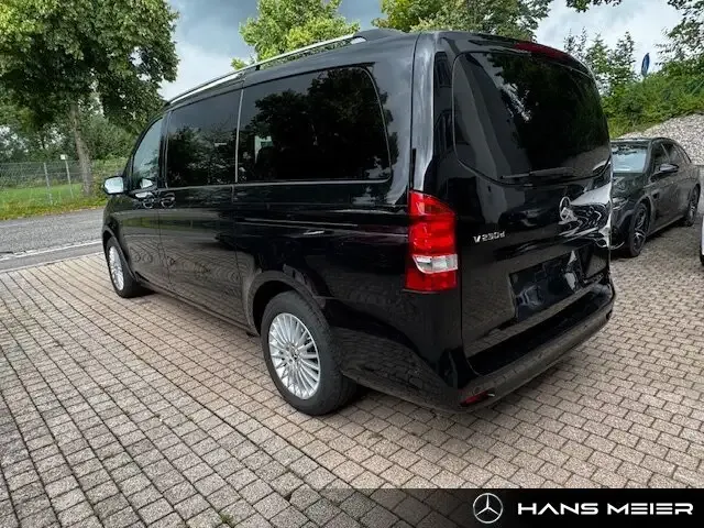 Mercedes-Benz V 250