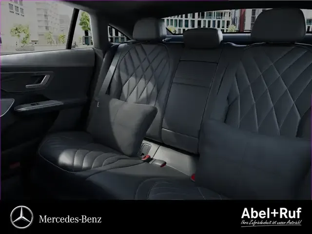 Mercedes-Benz EQE 350