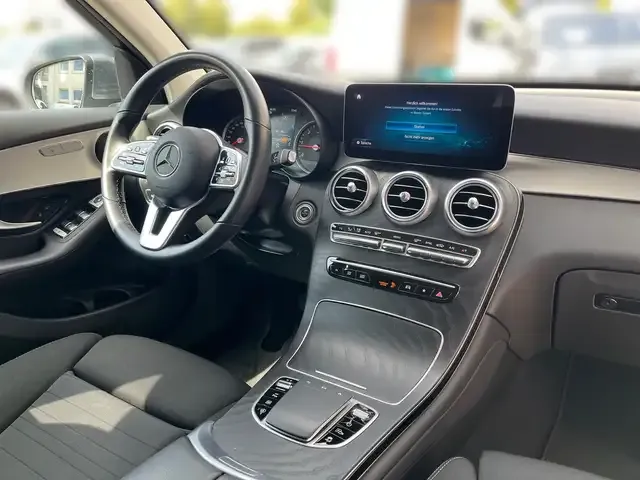 Mercedes-Benz GLC 220