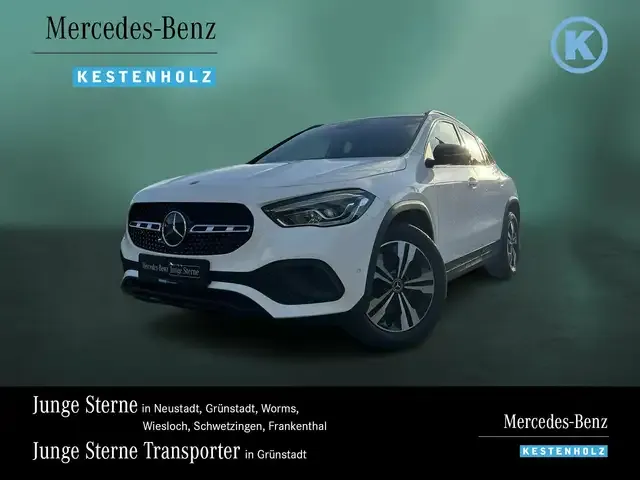 Mercedes-Benz GLA 220