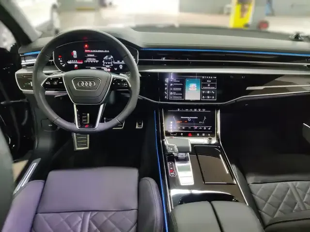 Audi S8