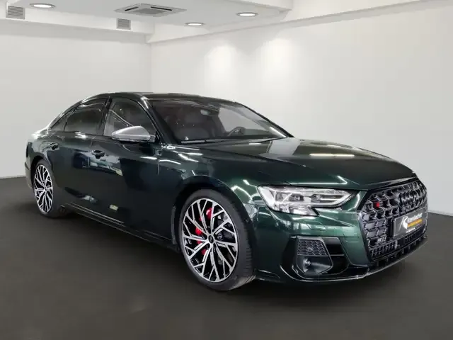 Audi S8