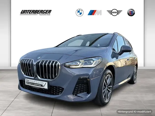 BMW 225